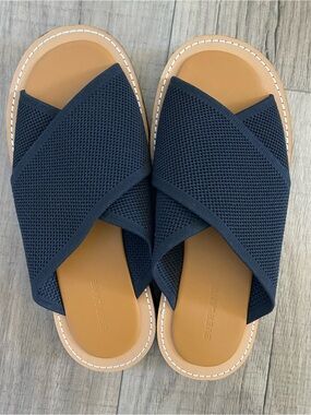 Everlane The ReKnit City FlatForm Sandal in Black size 10 Slip-on Criss-Cross